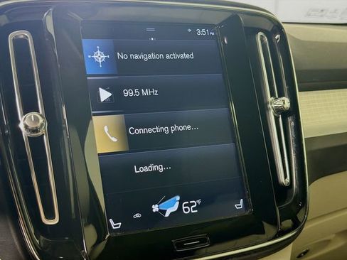 Used 2019 Volvo XC40 T5 Momentum AWD/4WD image 19