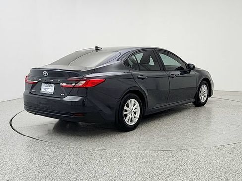 Used 2025 Toyota Camry LE FWD image 5