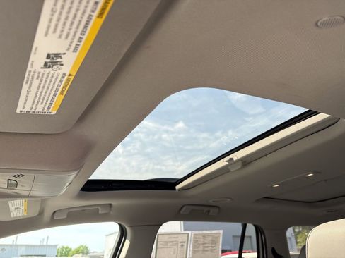 Used 2018 GMC Acadia SLT FWD image 25