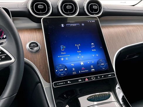 Certified 2023 Mercedes-Benz GLC 300 image 5