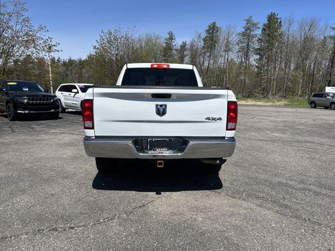 Used 2018 RAM 1500 ST w/ SXT Appearance Group AWD/4WD image 4