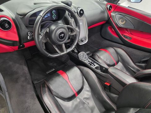 Used 2019 McLaren 570S Spider image 7