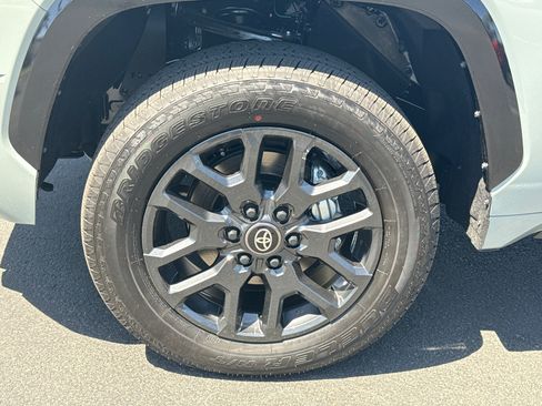 New 2026 Toyota Tundra Platinum image 5