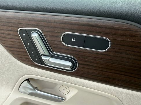 New 2026 Mercedes-Benz GLB 250 image 23