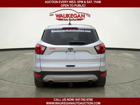 Used 2019 Ford Escape SE w/ Ford Safe & Smart Package AWD/4WD image 5