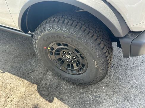 New 2026 Ford Bronco Badlands AWD/4WD image 12
