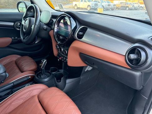 Used 2022 MINI Cooper S w/ Signature Upholstery Package image 18