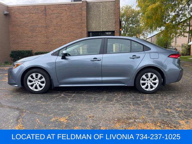 Used 2026 Toyota Corolla LE FWD image 2