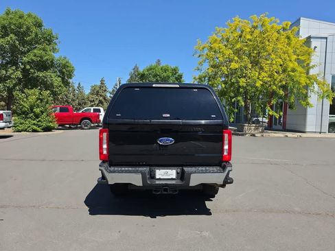 Used 2023 Ford F250 XLT AWD/4WD image 4