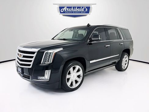 Used 2016 Cadillac Escalade Premium AWD/4WD image 3