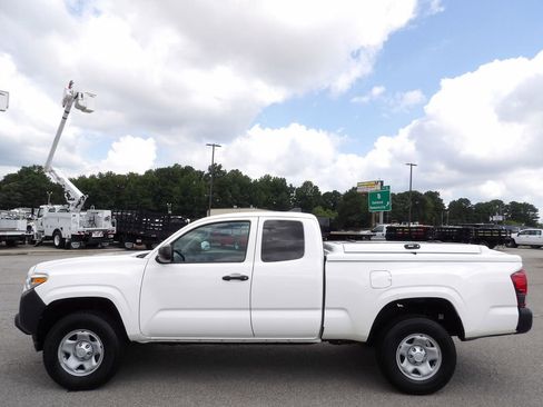 Used 2020 Toyota Tacoma SR image 58