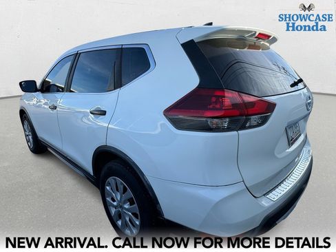 Used 2018 Nissan Rogue S image 4