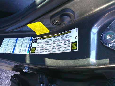 Used 2022 Toyota RAV4 XLE image 33