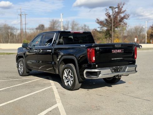 Used 2023 GMC Sierra 1500 SLT w/ SLT Convenience Package image 4