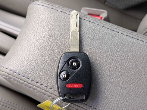 Used 2010 Honda Insight EX image 25