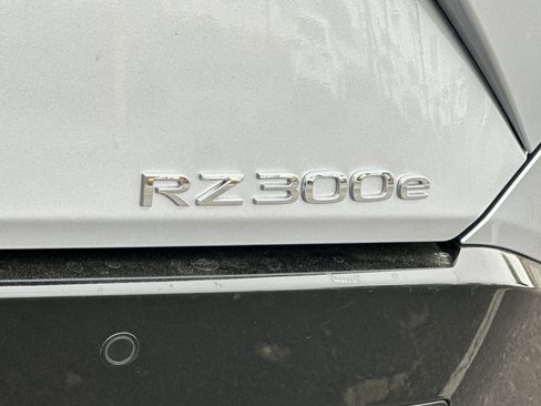 Certified 2024 Lexus RZ 300e Premium w/ Accessory Package (Z1) FWD image 23
