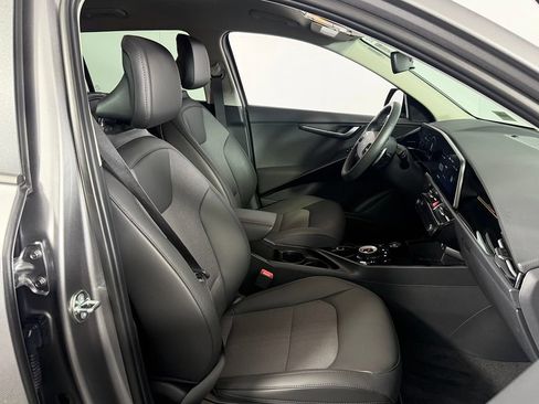 Used 2025 Kia Niro Wind w/ Wind Preserve Package FWD image 29