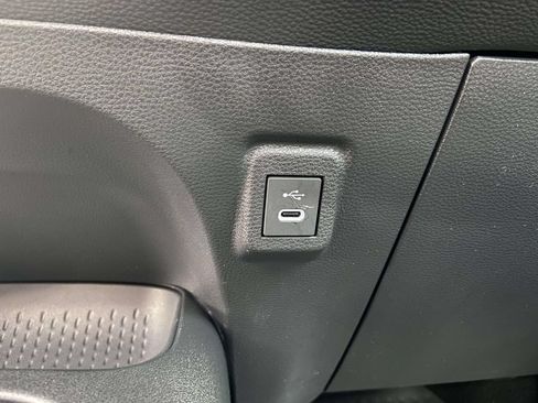 Used 2025 Toyota Corolla LE FWD image 22