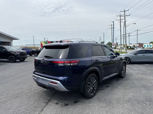 Used 2023 Nissan Pathfinder SL w/ SL Premium Package AWD/4WD image 5