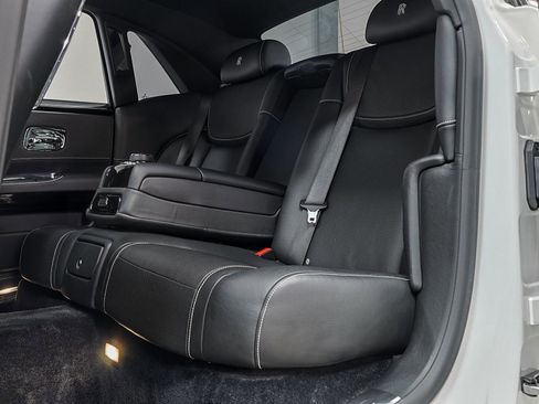 Used 2016 Rolls-Royce Ghost image 55