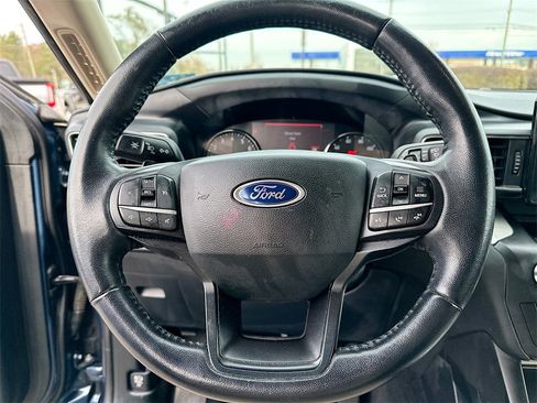 Certified 2020 Ford Explorer XLT w/ Equipment Group 202A image 18