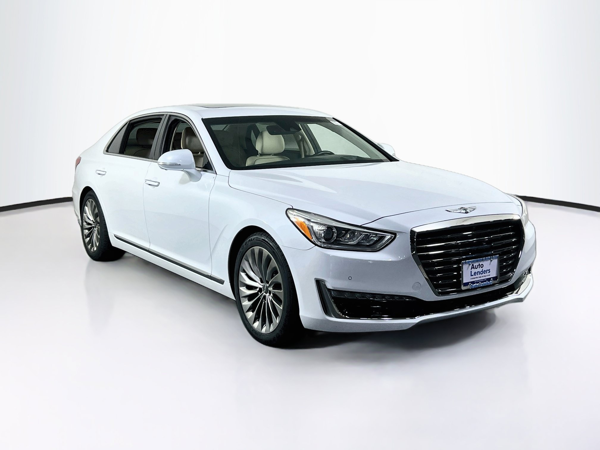 Used 2019 Genesis G90 3.3T Premium RWD image 3