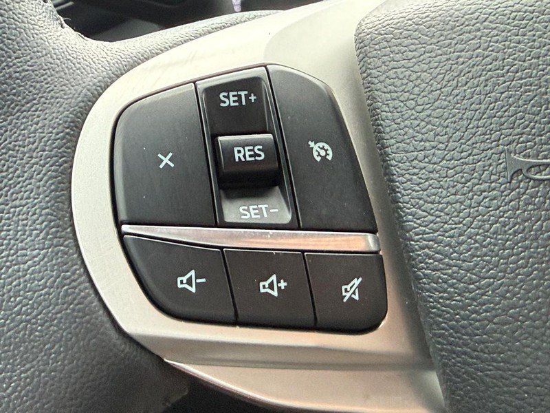 Used 2023 Ford Explorer XLT w/ Class IV Trailer Tow Package AWD/4WD image 18