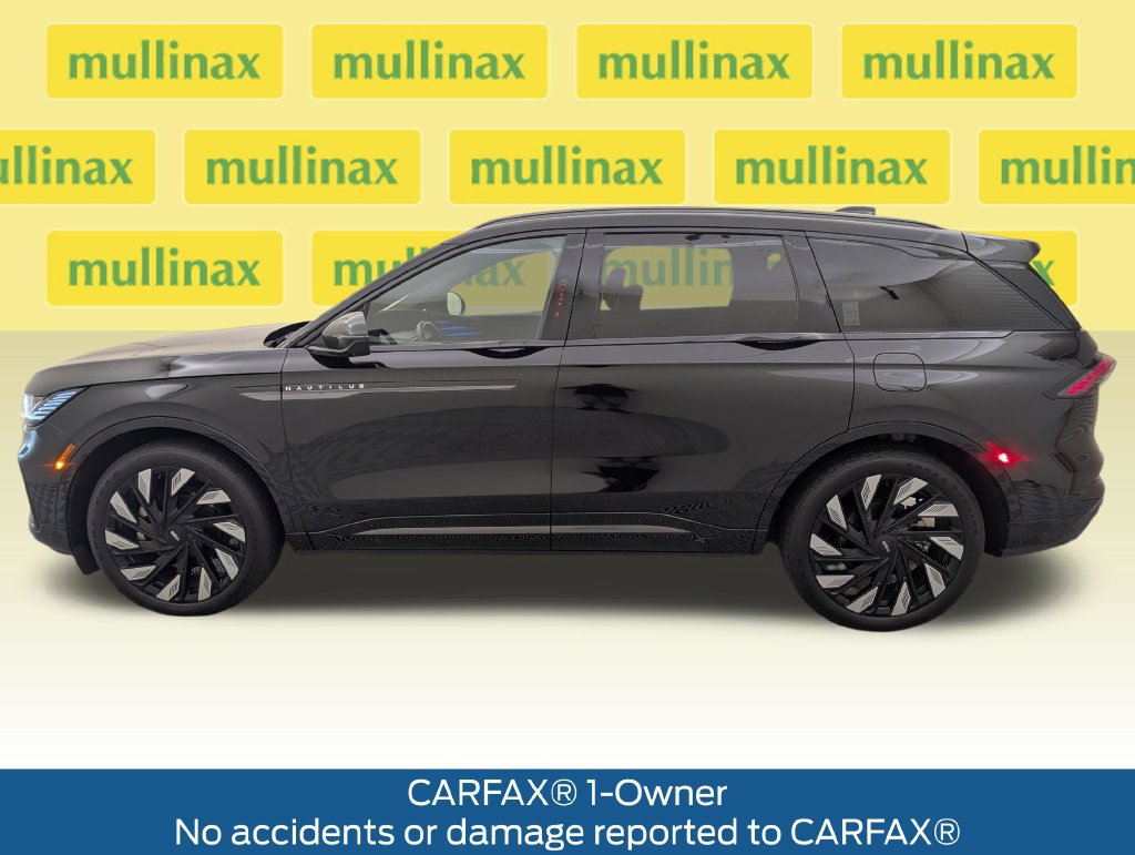 Used 2025 Lincoln Nautilus Reserve w/ Jet Appearance Package AWD/4WD image 10