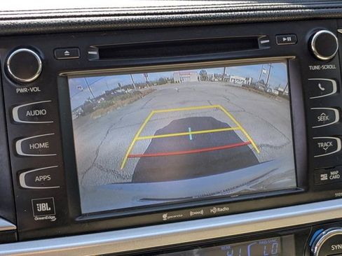 Used 2016 Toyota Highlander Limited image 22