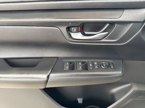 Used 2023 Honda CR-V LX image 9