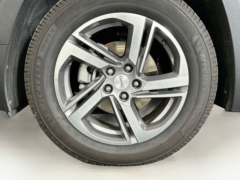 Used 2018 GMC Terrain SLT w/ Infotainment Package II AWD/4WD image 11