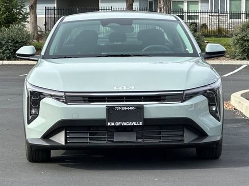 New 2026 Kia K4 FWD image 9