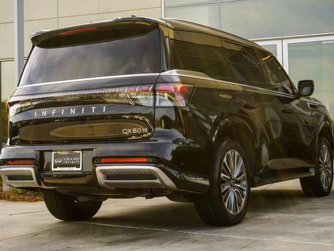Certified 2025 INFINITI QX80 Sensory AWD/4WD image 13