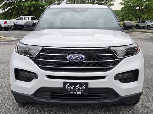 Used 2020 Ford Explorer XLT AWD/4WD image 2