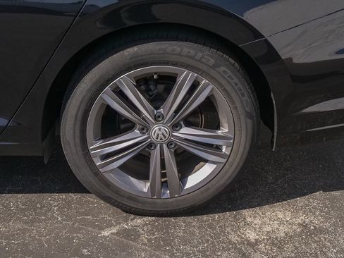 Used 2020 Volkswagen Jetta R-Line FWD image 6