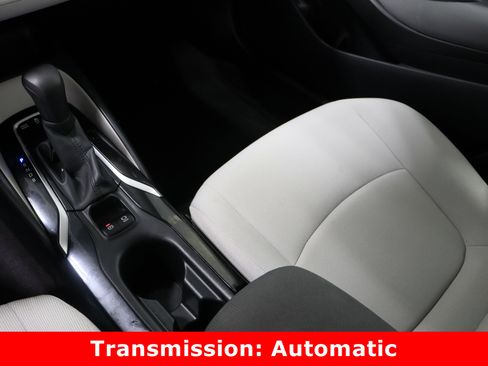 Used 2022 Toyota Corolla LE image 16