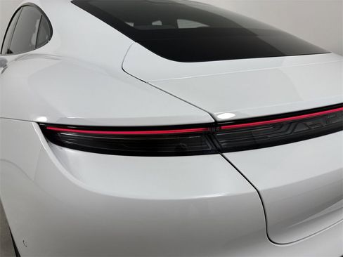 Certified 2024 Porsche Taycan 4S image 18