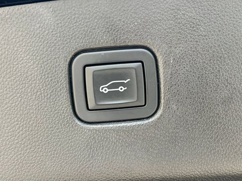 Used 2019 Chevrolet Blazer LT w/ Sun and Wheels Package image 15