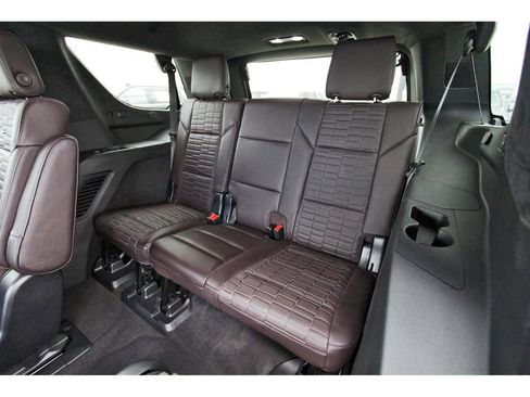 Used 2022 Cadillac Escalade Premium Luxury Platinum w/ Heavy-Duty Trailer Package image 13