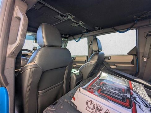 Used 2023 Ford Bronco Wildtrak image 11