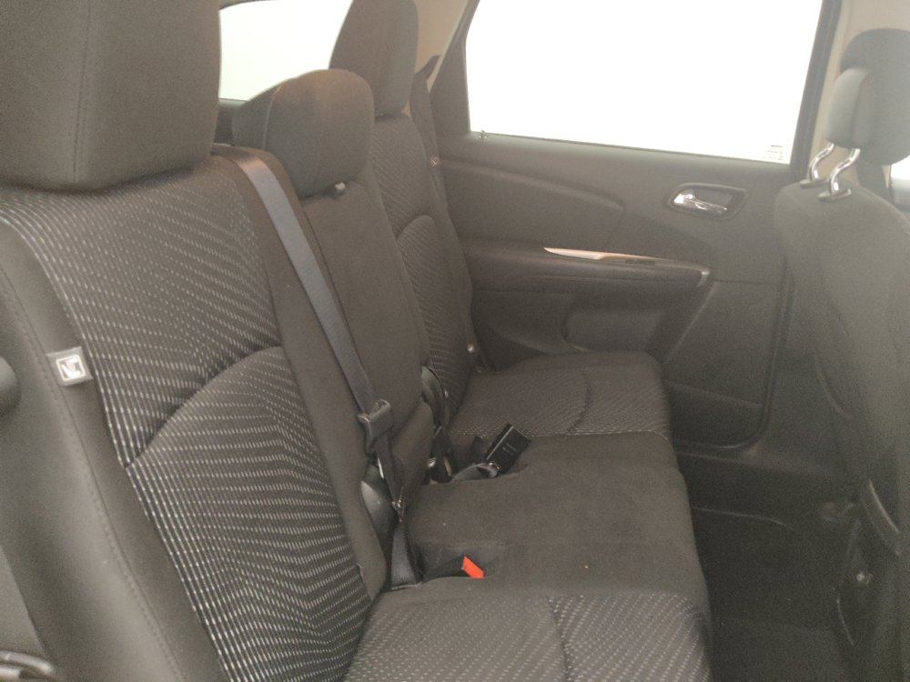 Used 2017 Dodge Journey SE w/ Flexible Seating Group FWD image 19