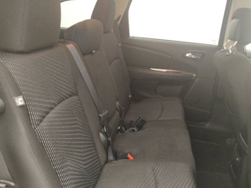 Used 2017 Dodge Journey SE w/ Flexible Seating Group FWD image 19