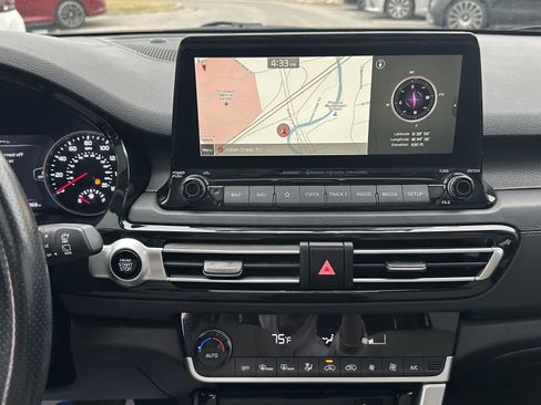 Used 2022 Kia Seltos SX w/ Sunroof Package image 33