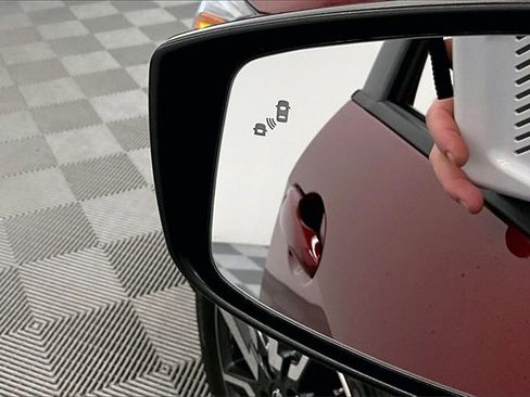 New 2025 Nissan Versa SV w/ Trunk Package image 27