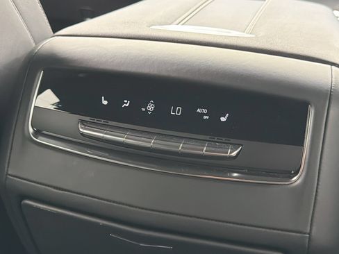 Certified 2025 Cadillac Escalade ESV Sport Platinum AWD/4WD image 20