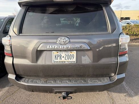 Certified 2016 Toyota 4Runner SR5 image 11