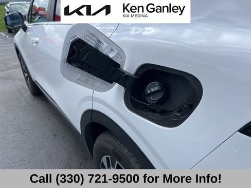 Certified 2024 Kia Sportage EX image 50