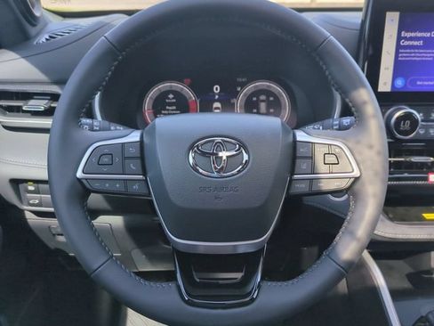 Certified 2026 Toyota Highlander XSE AWD/4WD image 24