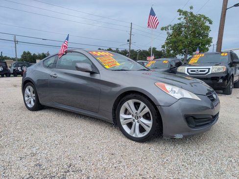 Used 2011 Hyundai Genesis 2.0T RWD image 1