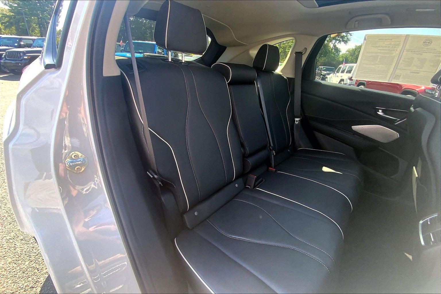 Used 2025 Acura RDX w/ Advance Package AWD/4WD image 18